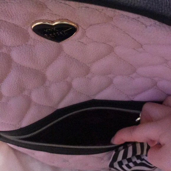 Backpack - Picture 3 of 8